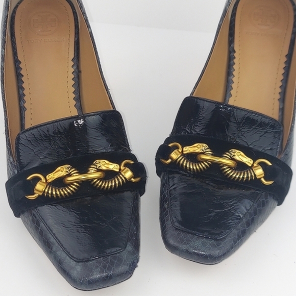Tory Burch Black and Gold Chain Heels - Picture 4 of 16